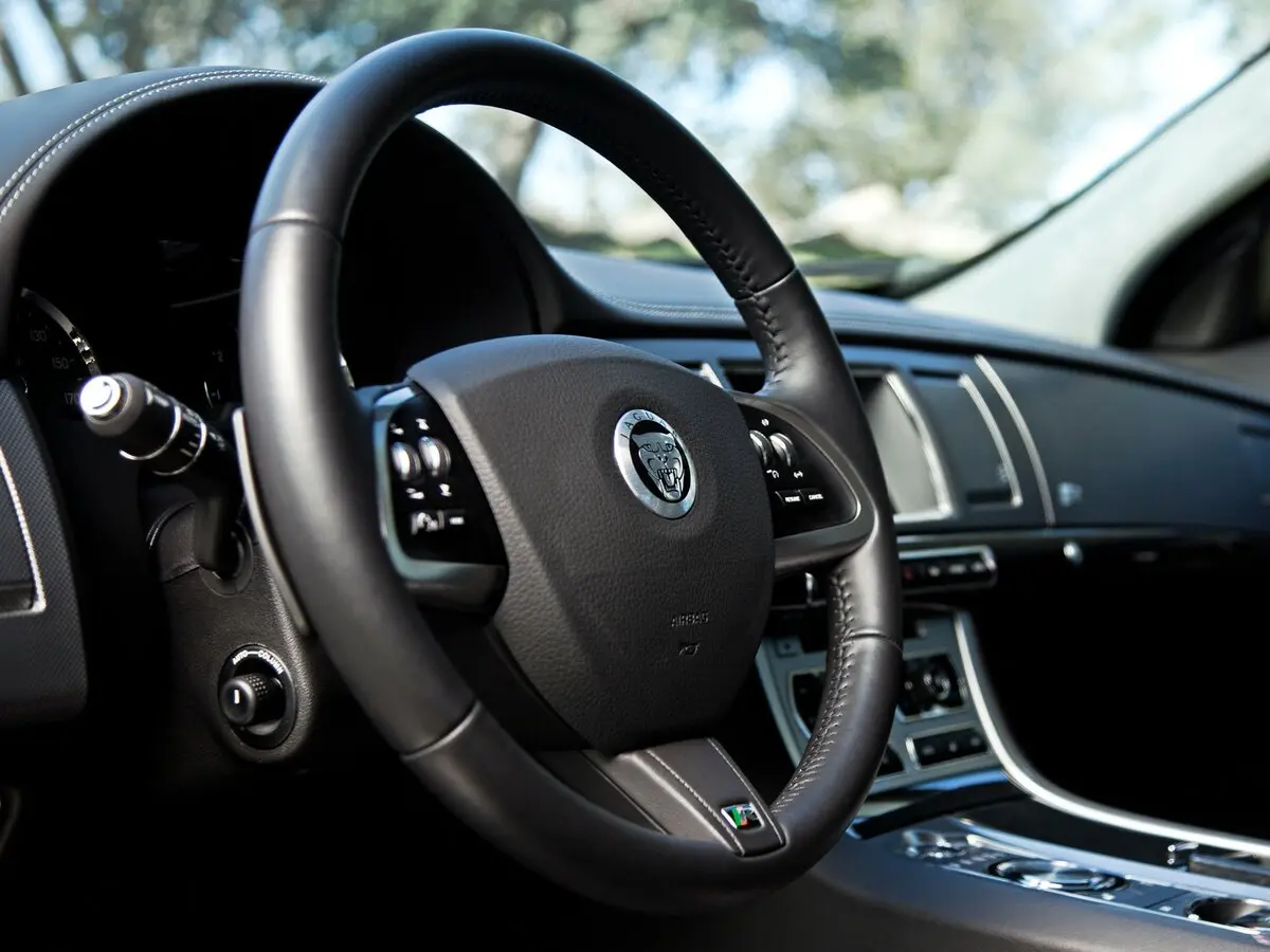 Jaguar XFR I Рестайлинг Седан — сүрөт 8