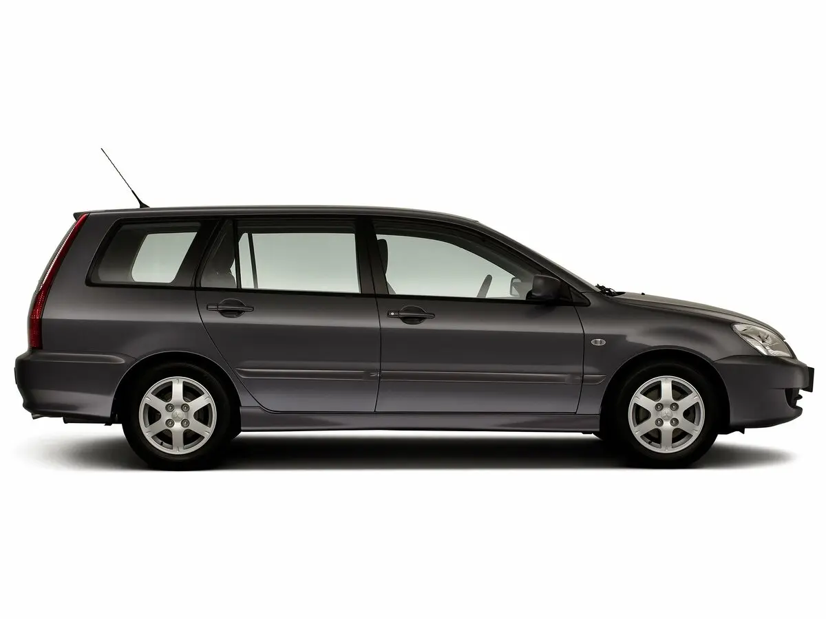Mitsubishi Lancer IX Рестайлинг Универсал 5 дв. — фото 2