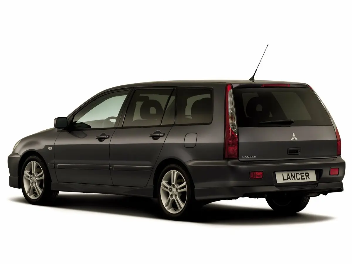 Mitsubishi Lancer IX Рестайлинг Универсал 5 дв. — фото 5