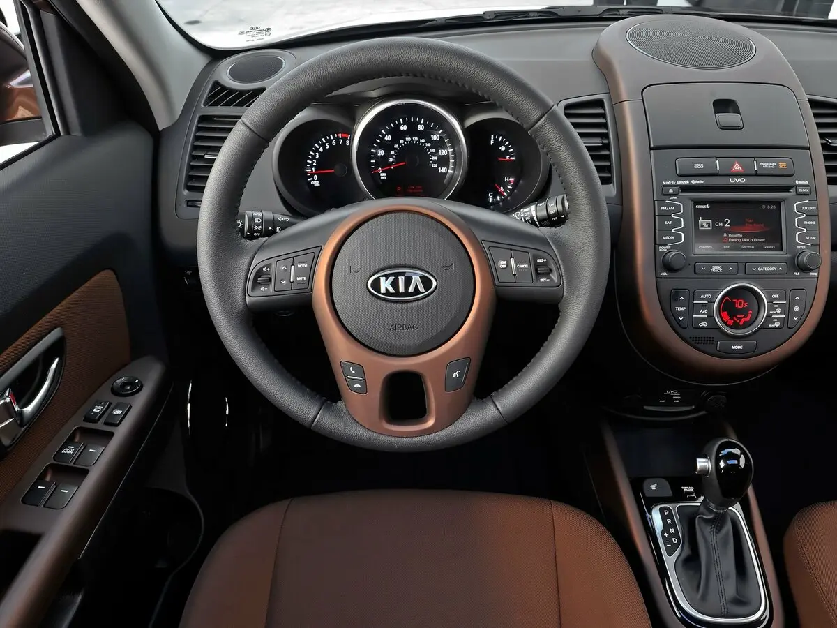 Kia Soul I Рестайлинг Хэтчбек 5 дв. — сүрөт 4