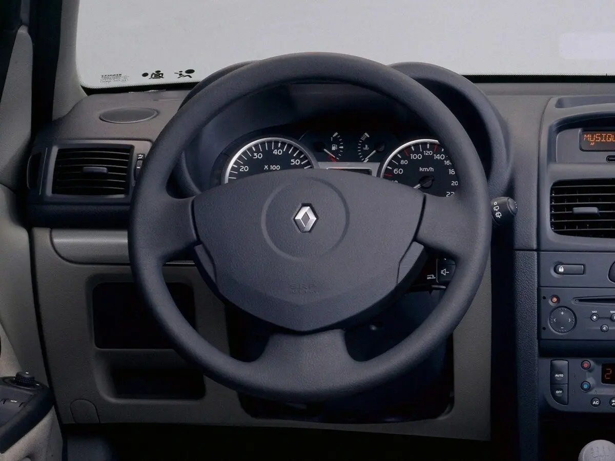 Renault Clio II Рестайлинг Хэтчбек 5 дв. — сүрөт 7