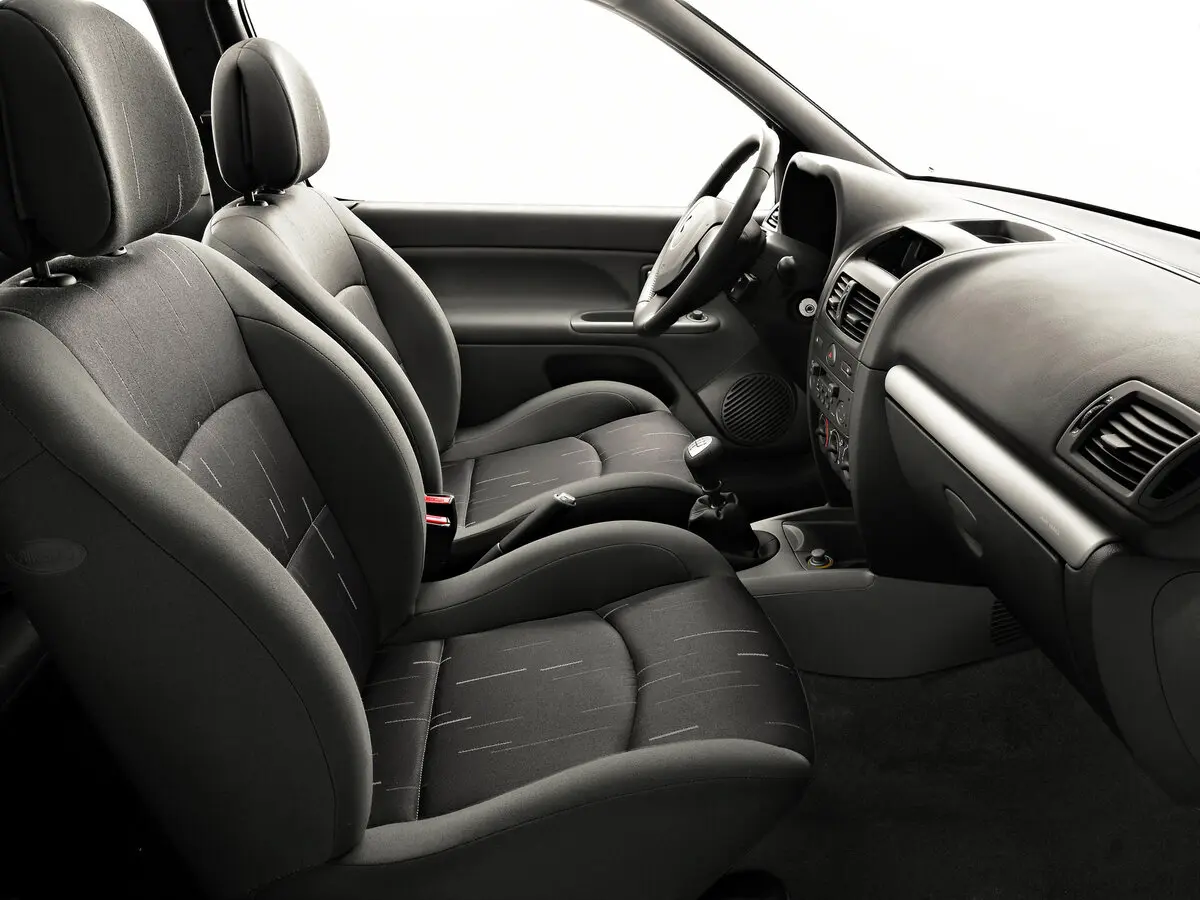 Renault Clio II Рестайлинг Хэтчбек 3 дв. — сүрөт 6