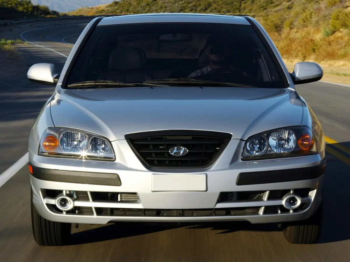 Hyundai Elantra III (XD2) Рестайлинг Лифтбек — сүрөт 3
