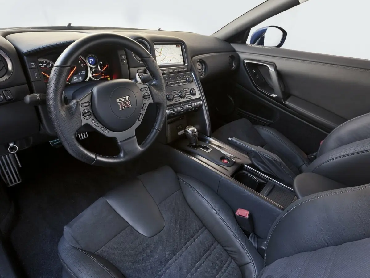 Nissan GT-R I Рестайлинг 1 Купе — сүрөт 6