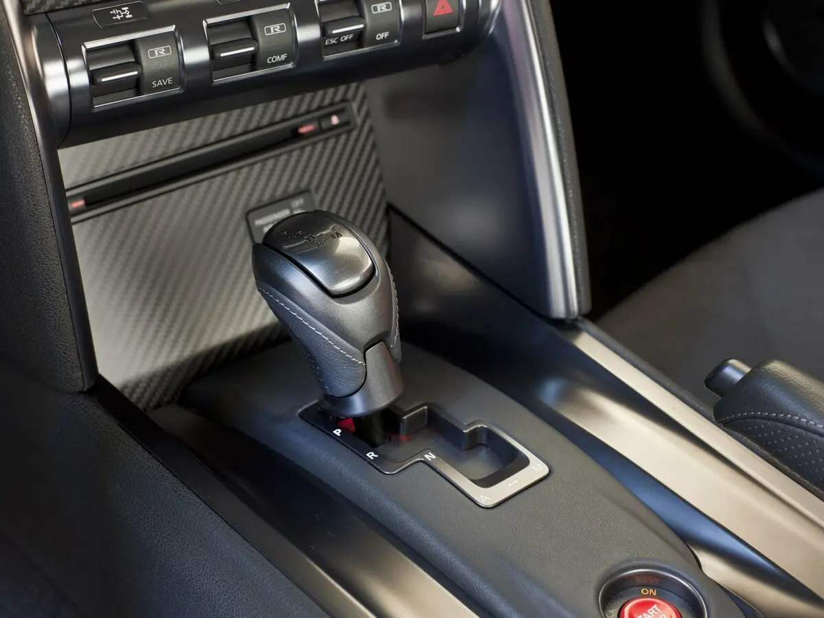 Nissan GT-R I Рестайлинг 1 Купе — сүрөт 11