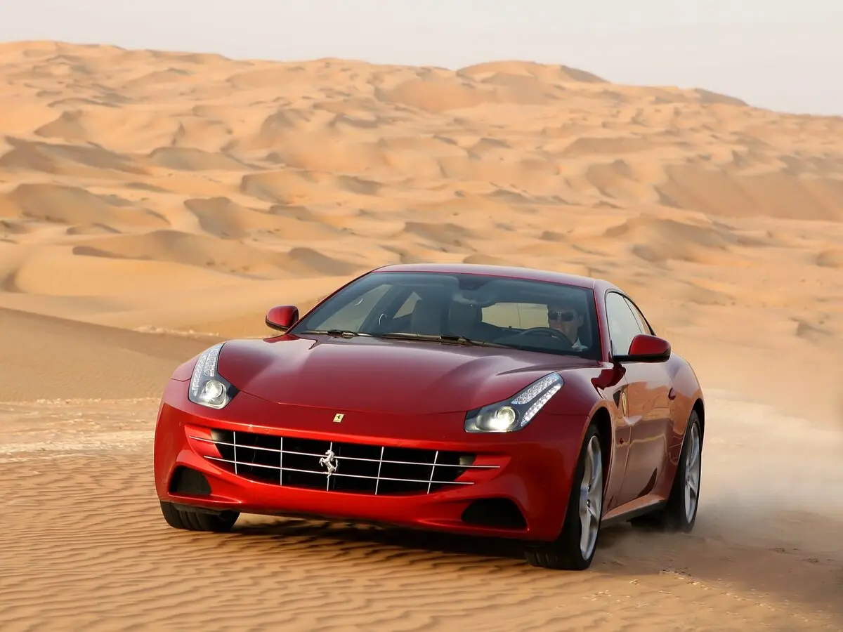 Ferrari FF 2011 – 2016 Хэтчбек 3 дв. — 照片 3