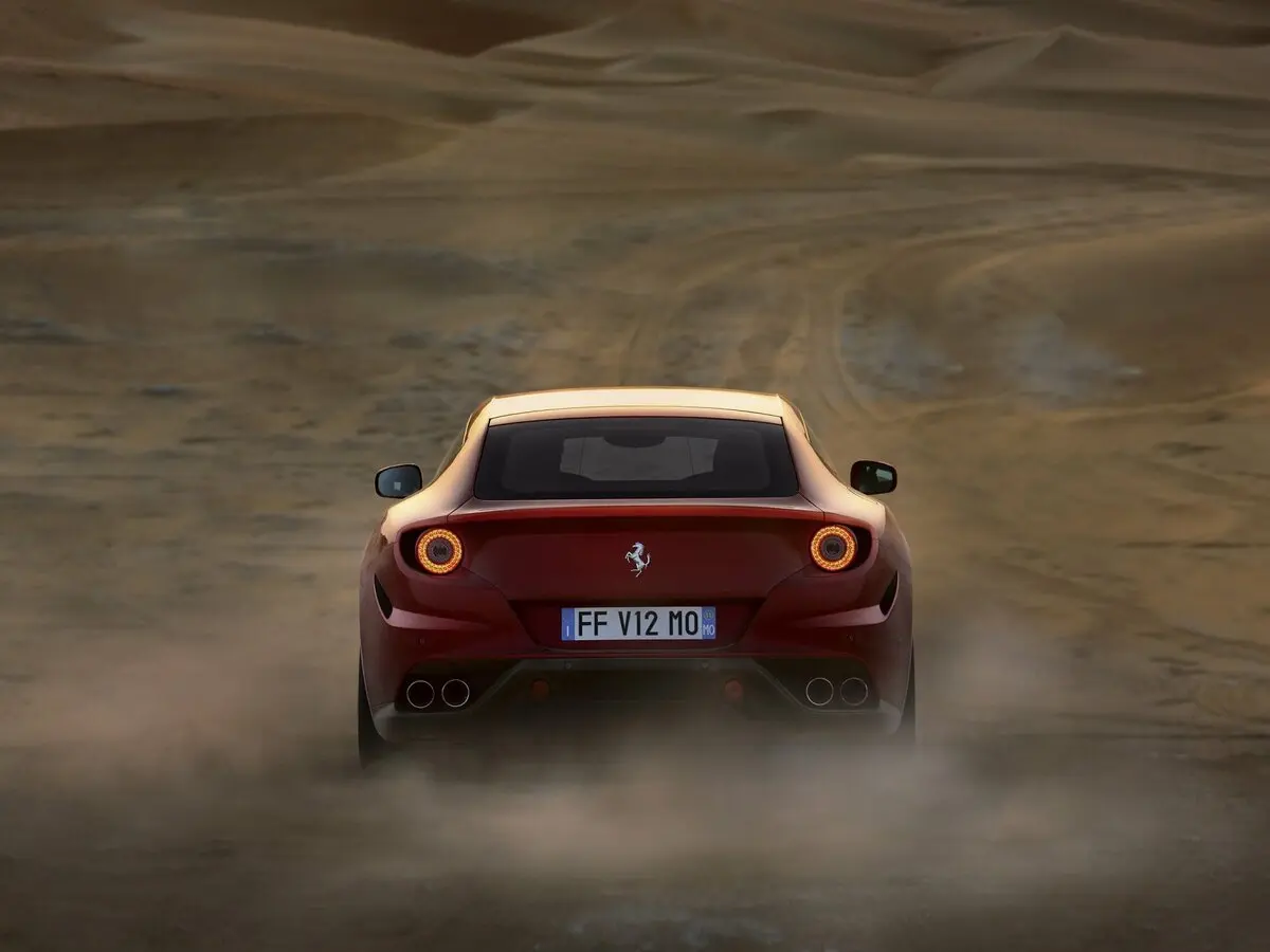 Ferrari FF 2011 – 2016 Хэтчбек 3 дв. — 照片 4