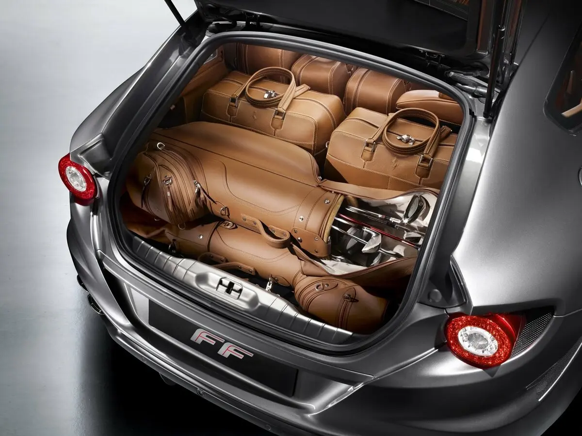 Ferrari FF 2011 – 2016 Хэтчбек 3 дв. — 照片 14
