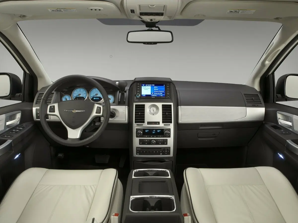 Chrysler Town & Country V Минивэн — сүрөт 5
