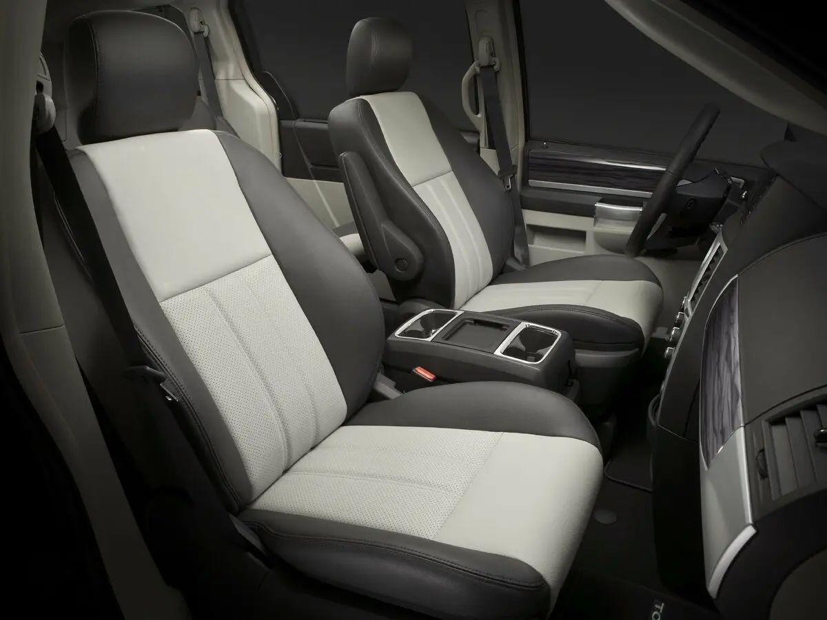 Chrysler Town & Country V Минивэн — сүрөт 6
