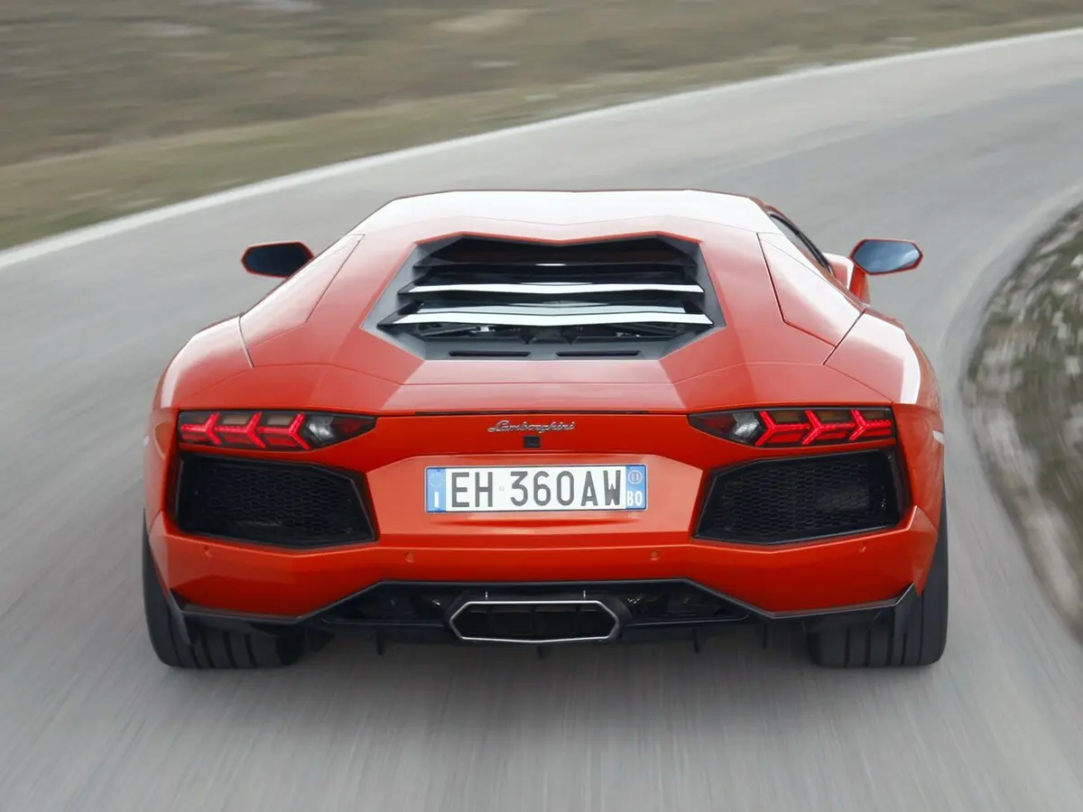 Lamborghini Aventador I Купе — photo 4