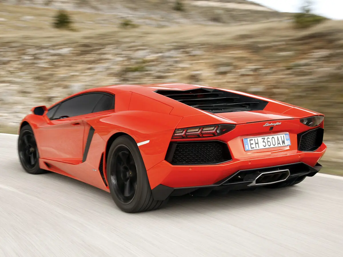 Lamborghini Aventador I Купе — photo 5