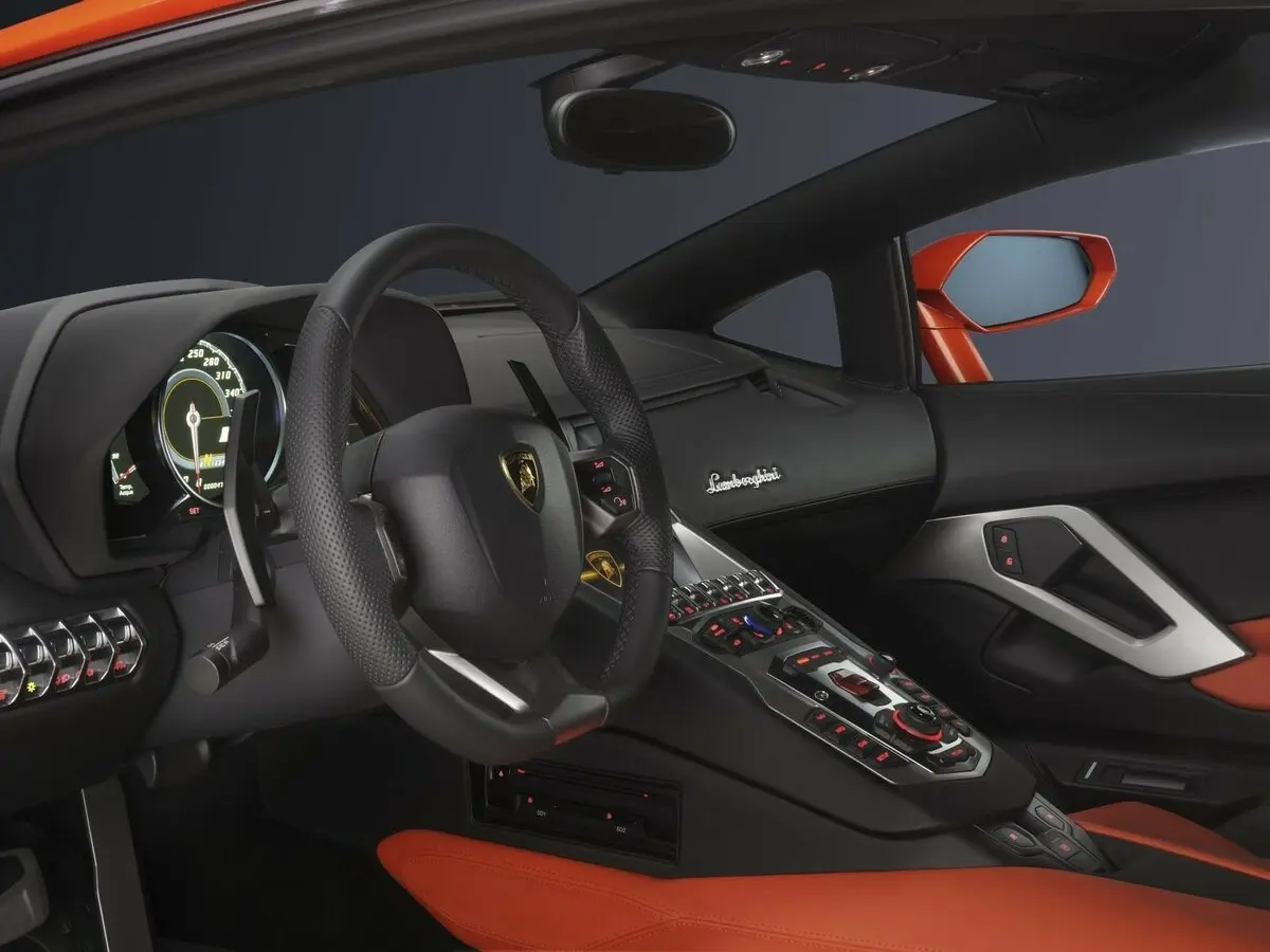 Lamborghini Aventador I Купе — photo 8