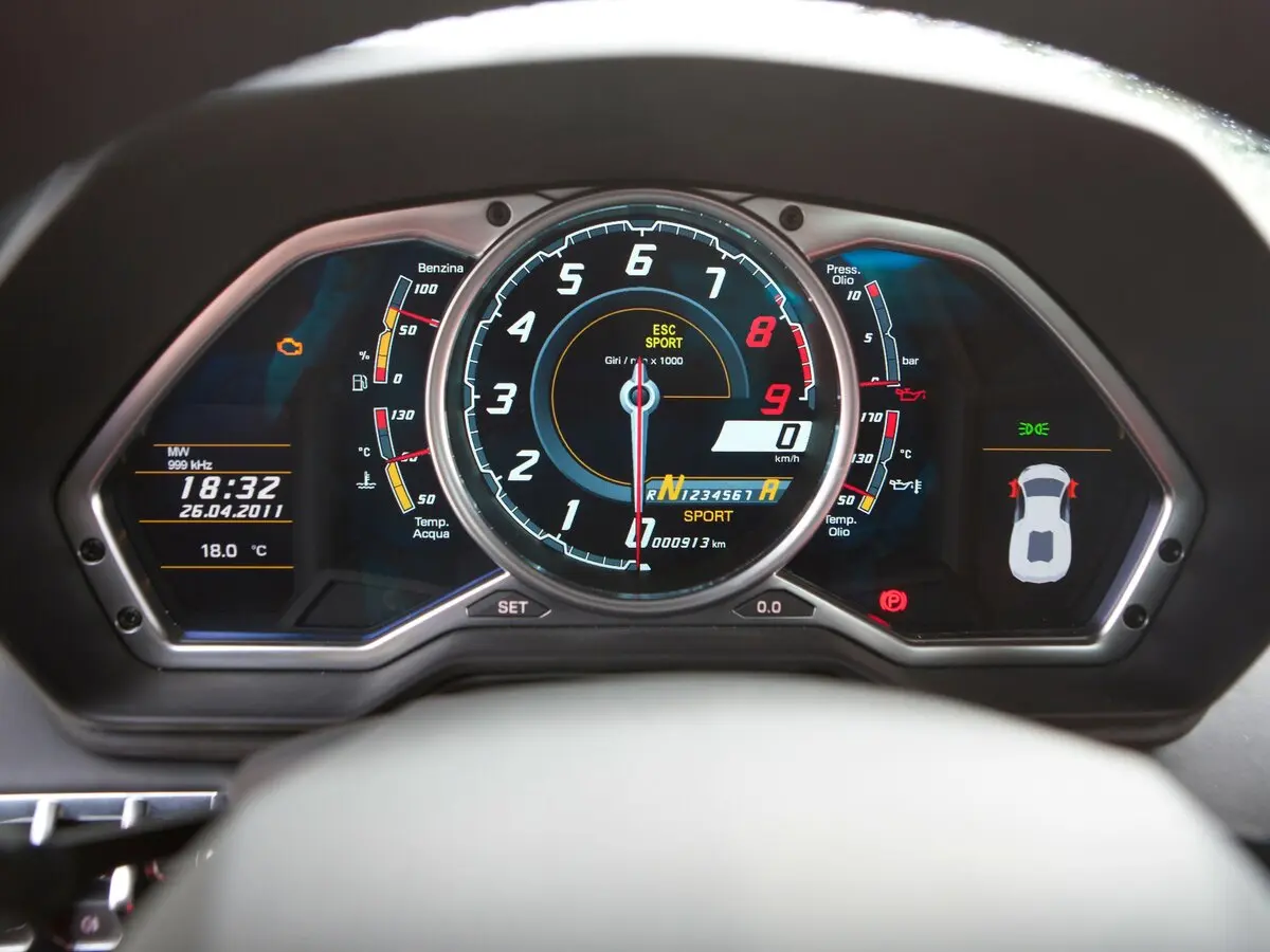 Lamborghini Aventador I Купе — photo 9