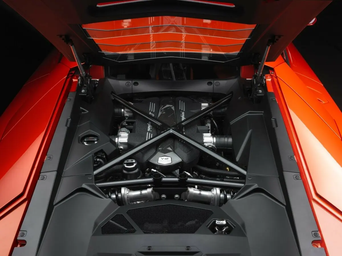 Lamborghini Aventador I Купе — photo 13