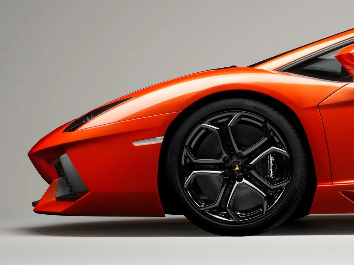 Lamborghini Aventador I Купе — photo 15