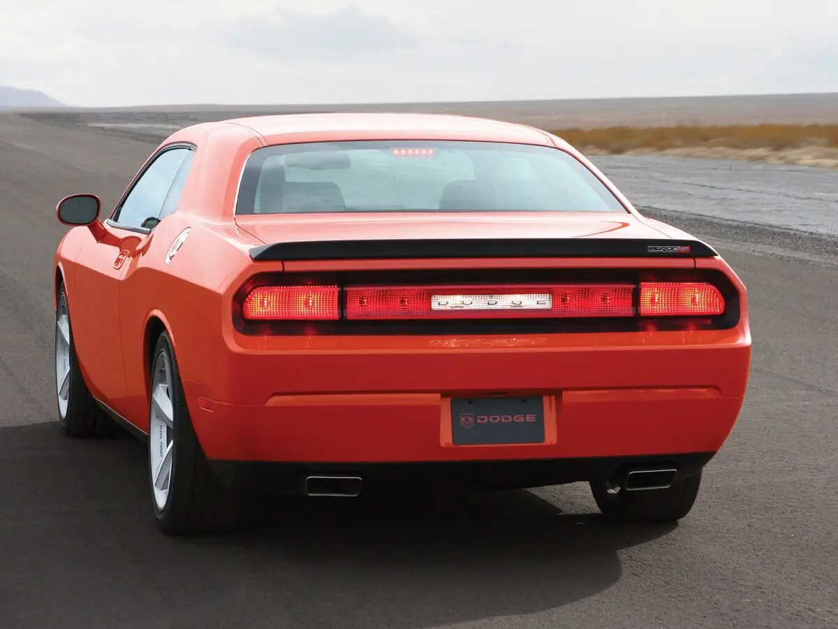 Dodge Challenger III Купе SRT8 — сүрөт 4