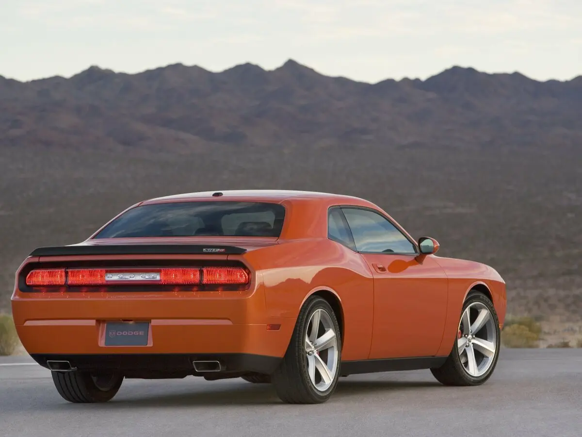 Dodge Challenger III Купе SRT8 — сүрөт 5