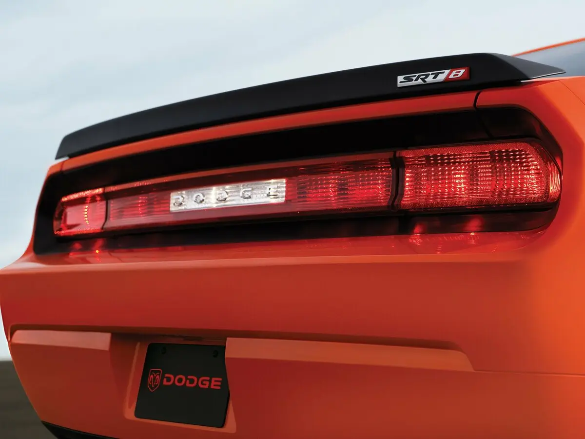 Dodge Challenger III Купе SRT8 — сүрөт 12
