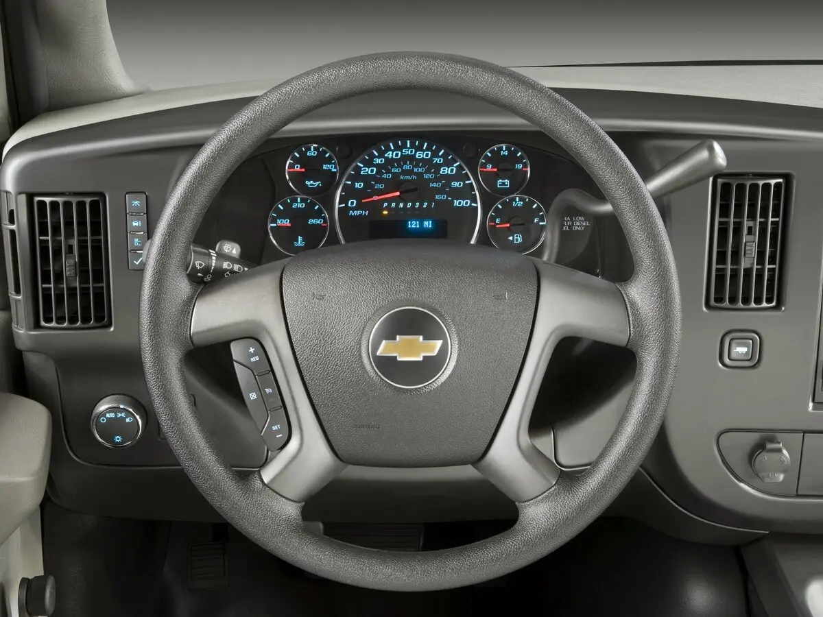 Chevrolet Express II Минивэн — сүрөт 8