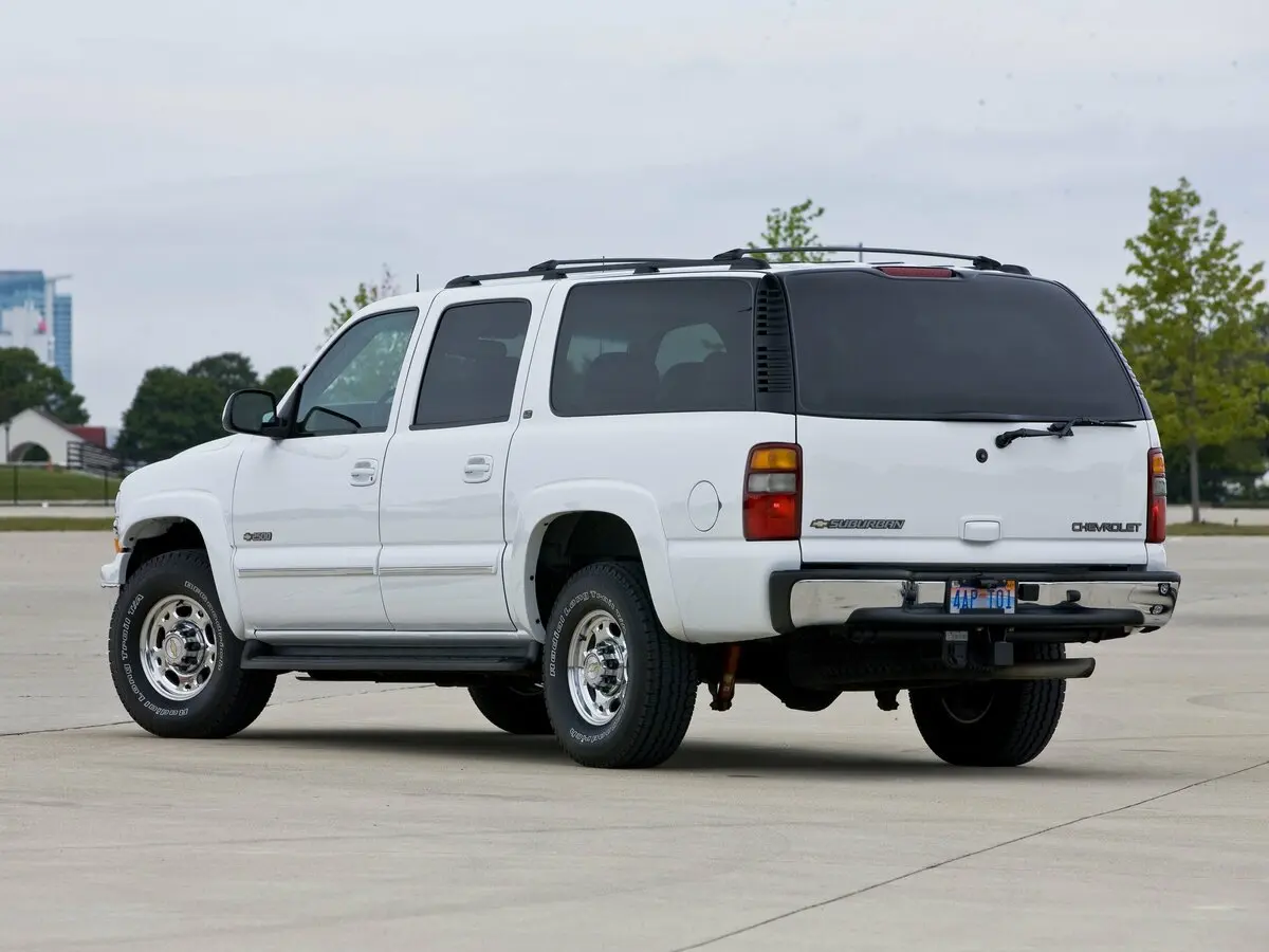 Chevrolet Suburban IX Внедорожник 5 дв. — сүрөт 4