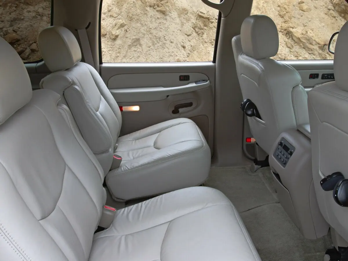 Chevrolet Suburban IX Внедорожник 5 дв. — сүрөт 9