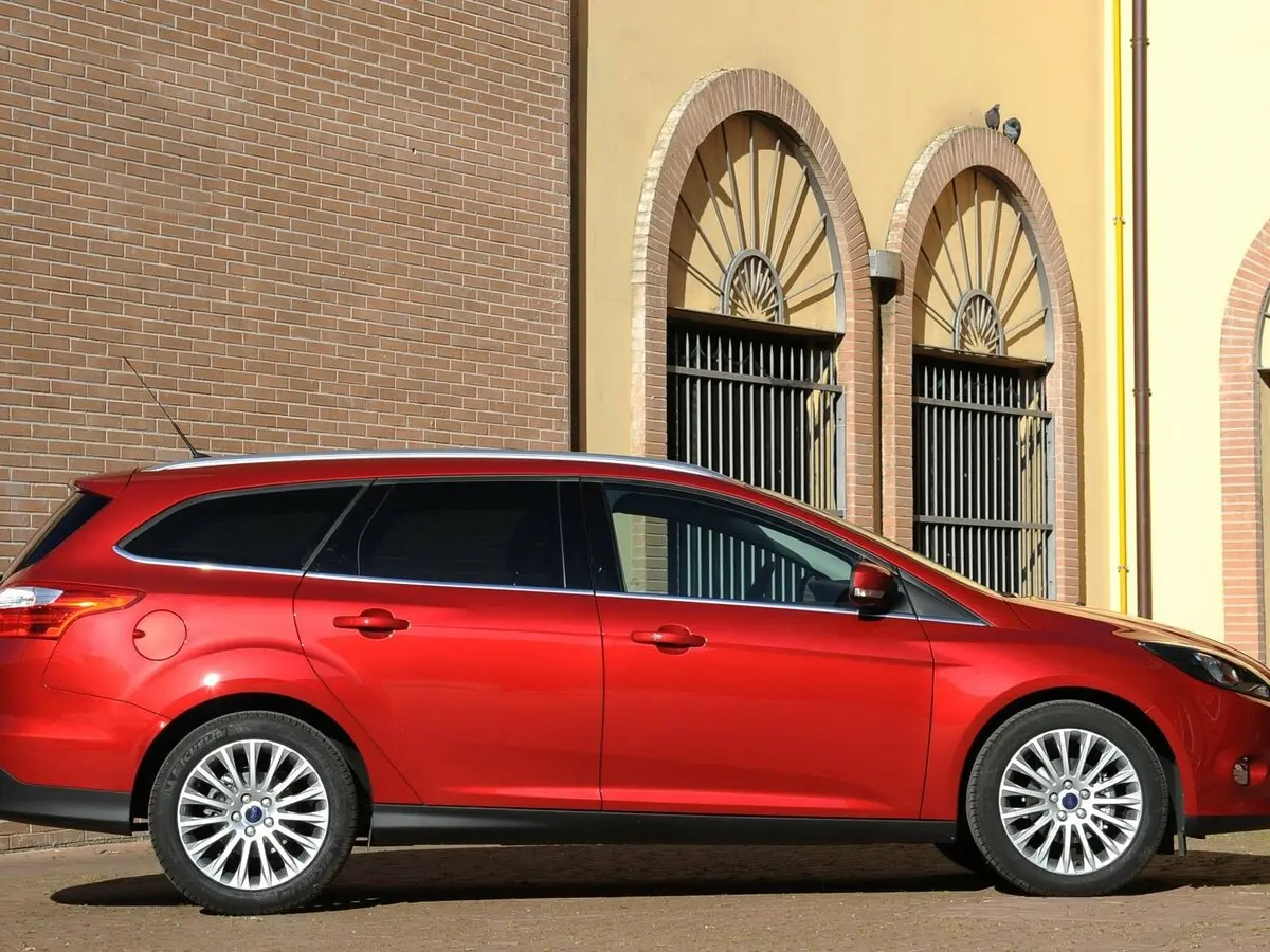 Ford Focus III Универсал 5 дв. — фото 2
