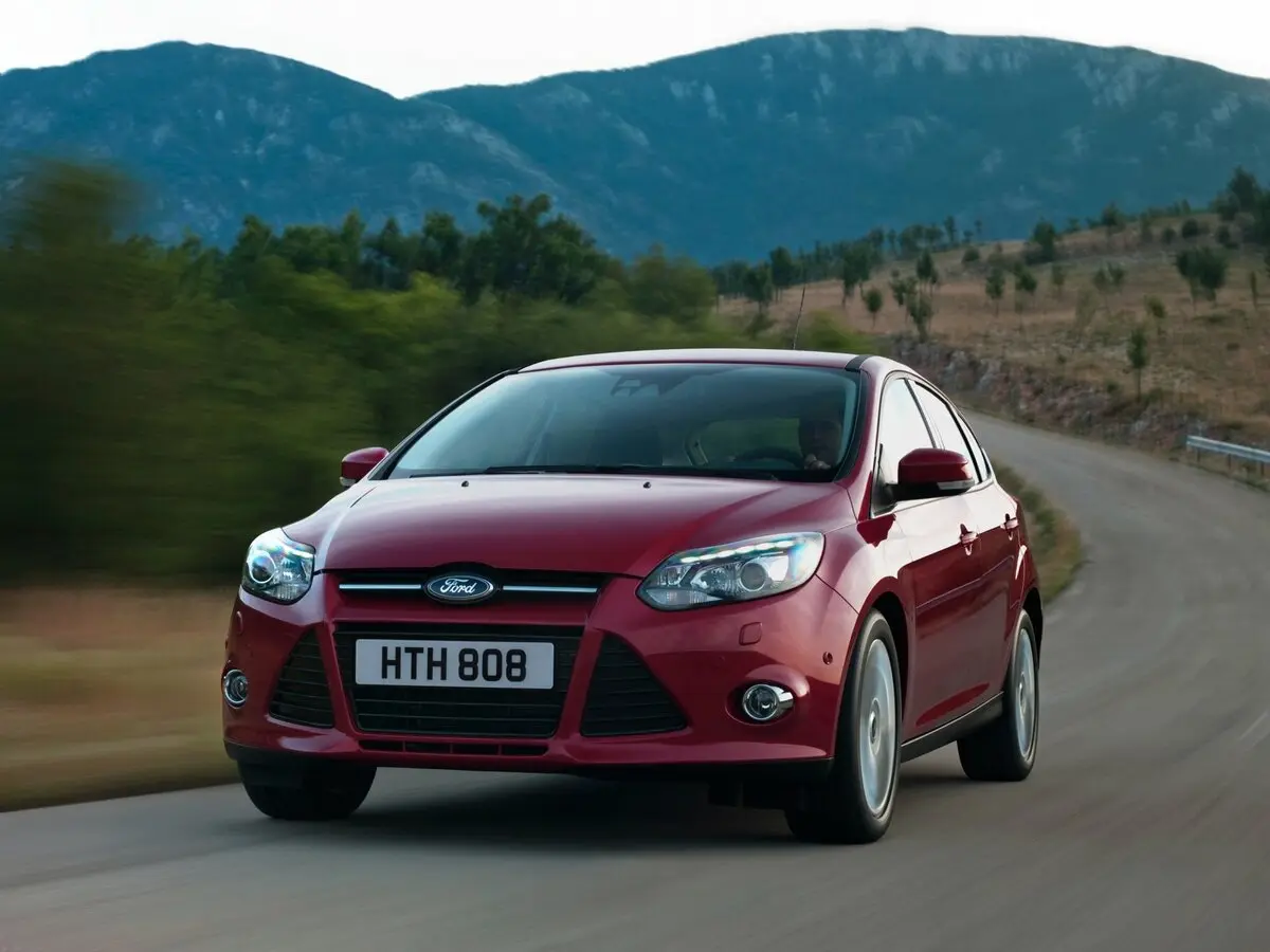 Ford Focus III Универсал 5 дв. — фото 3