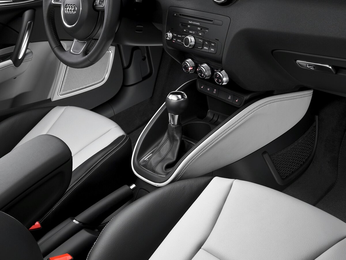 Audi A1 I (8X) Хэтчбек 5 дв. Sportback