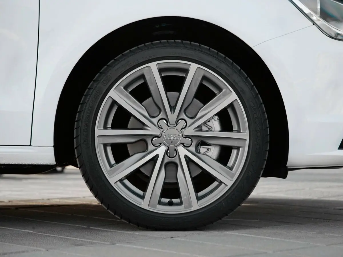 Audi A1 I (8X) Хэтчбек 5 дв. Sportback — сүрөт 18