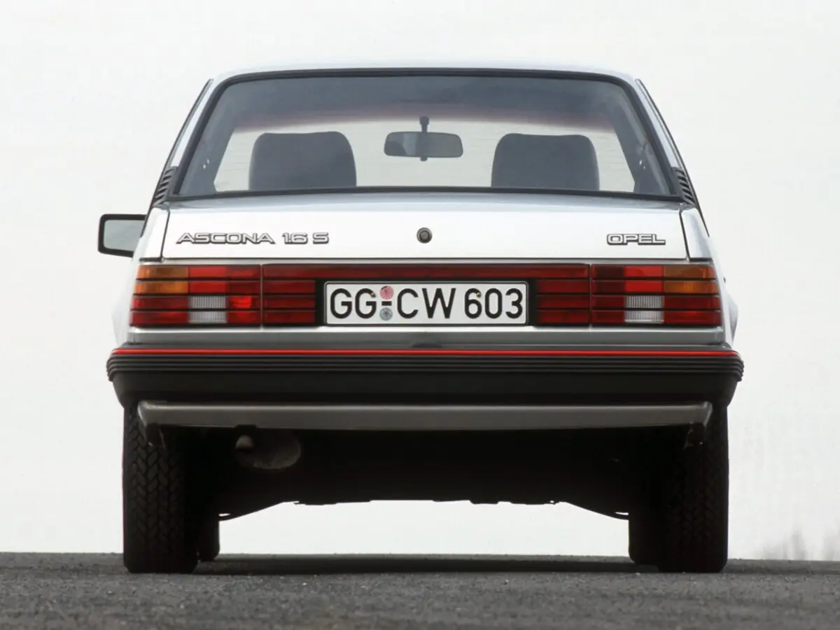 Opel Ascona C Купе — 照片 4