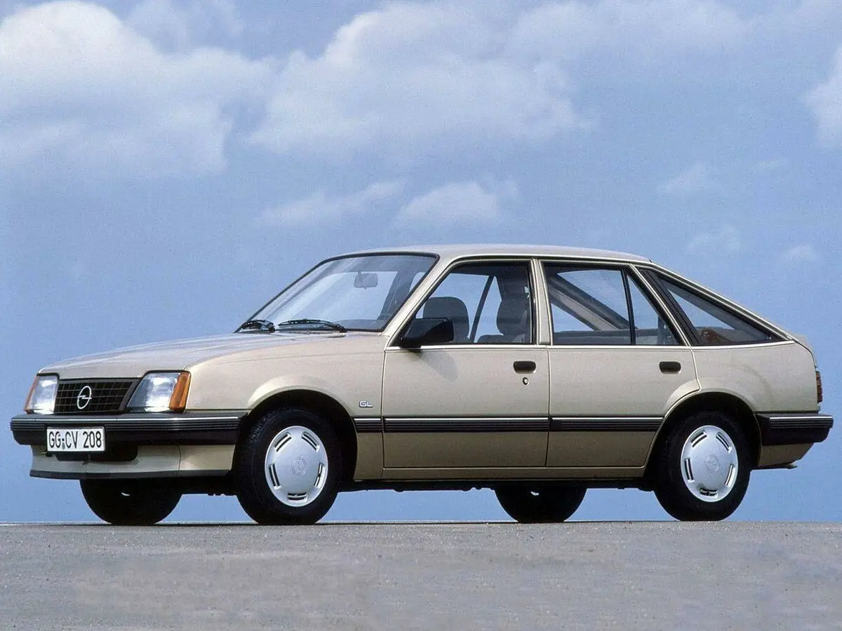 Opel Ascona C Хэтчбек 5 дв.