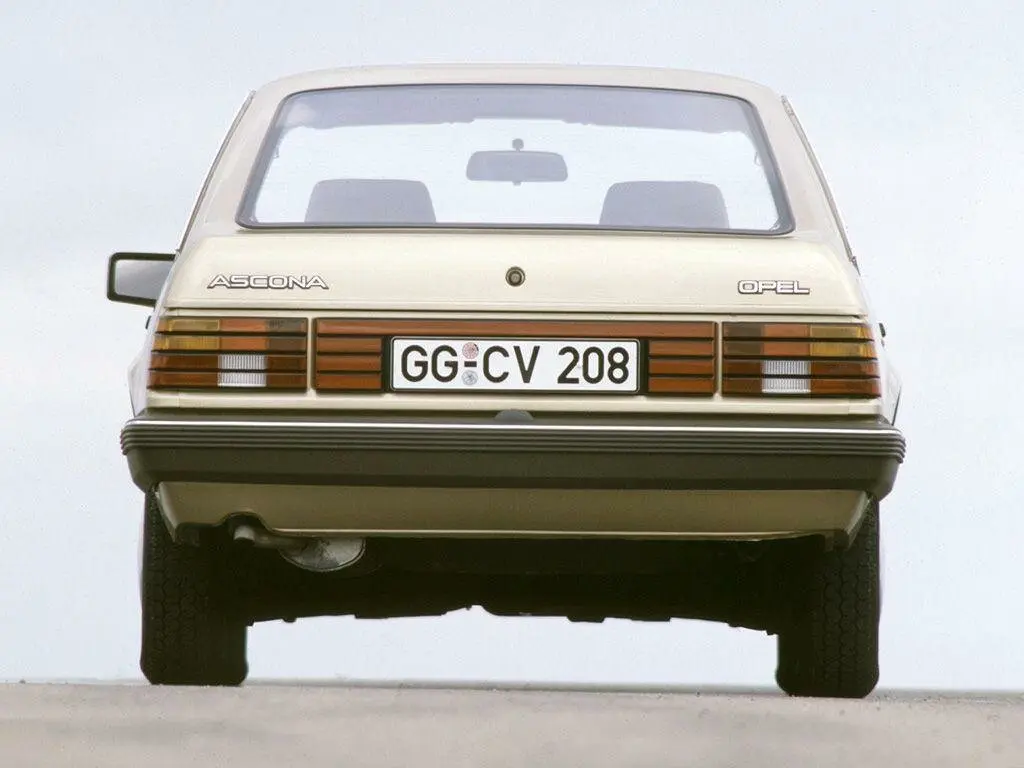 Opel Ascona C Хэтчбек 5 дв. — сүрөт 4