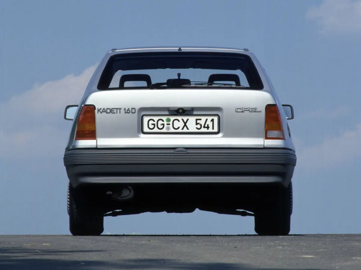 Opel Kadett E Хэтчбек 3 дв. — фото 5