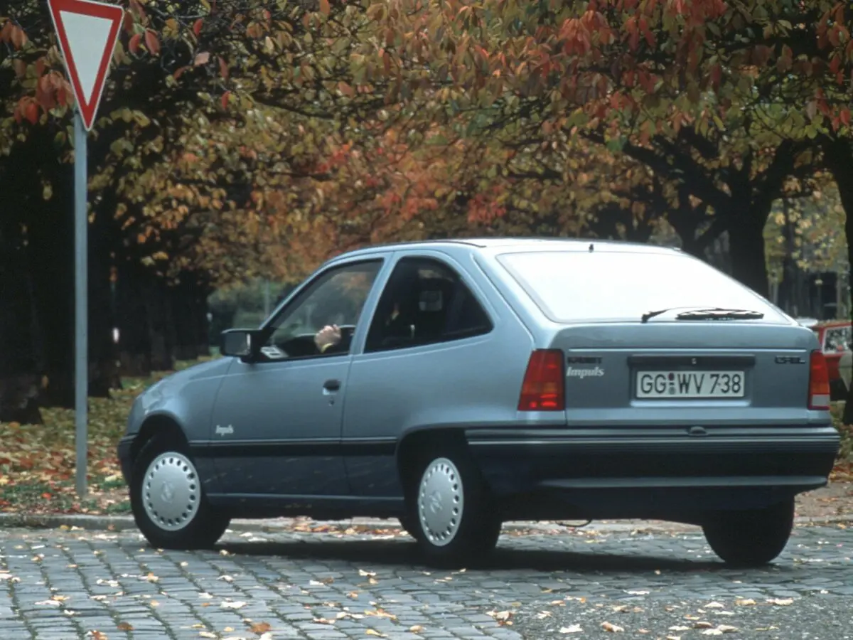 Opel Kadett E Хэтчбек 3 дв. — фото 6