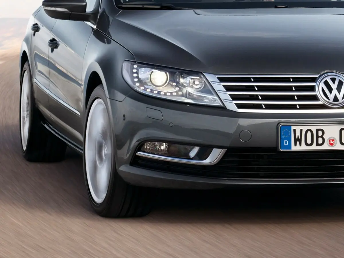 Volkswagen Passat CC I Рестайлинг Седан — 照片 15