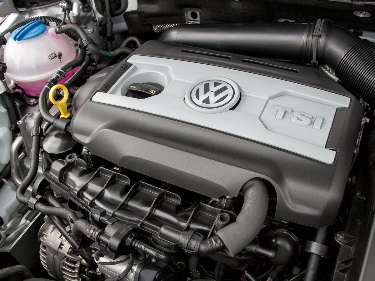 Volkswagen Passat CC I Рестайлинг Седан — 照片 17