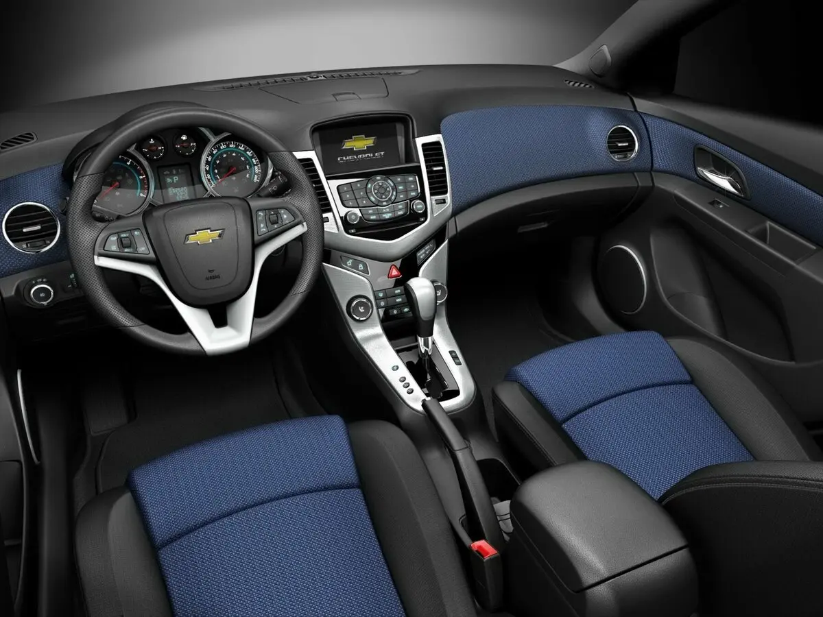 Chevrolet Cruze I Хэтчбек 5 дв. — сүрөт 6