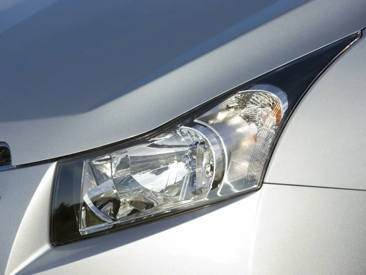 Chevrolet Cruze I Хэтчбек 5 дв. — сүрөт 12