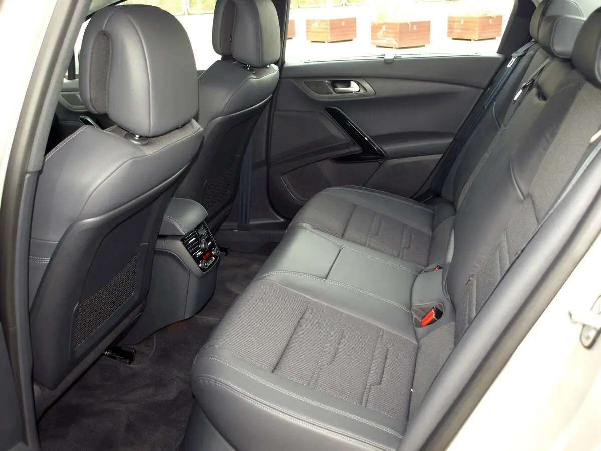 Peugeot 508 I Седан — сүрөт 10