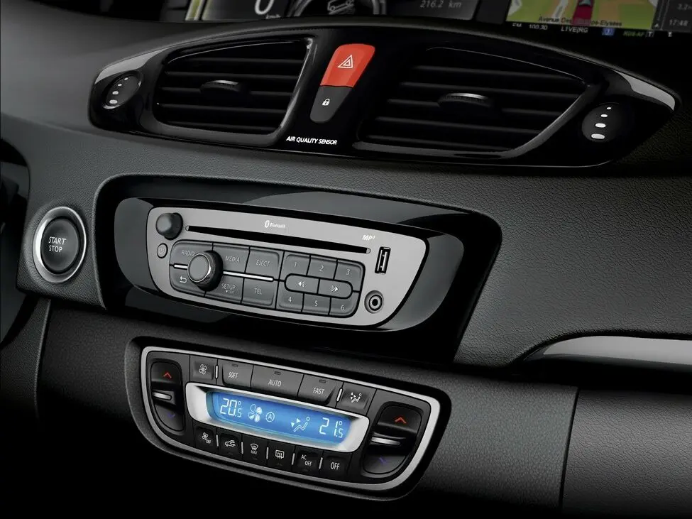 Renault Scenic III Рестайлинг Компактвэн — photo 8