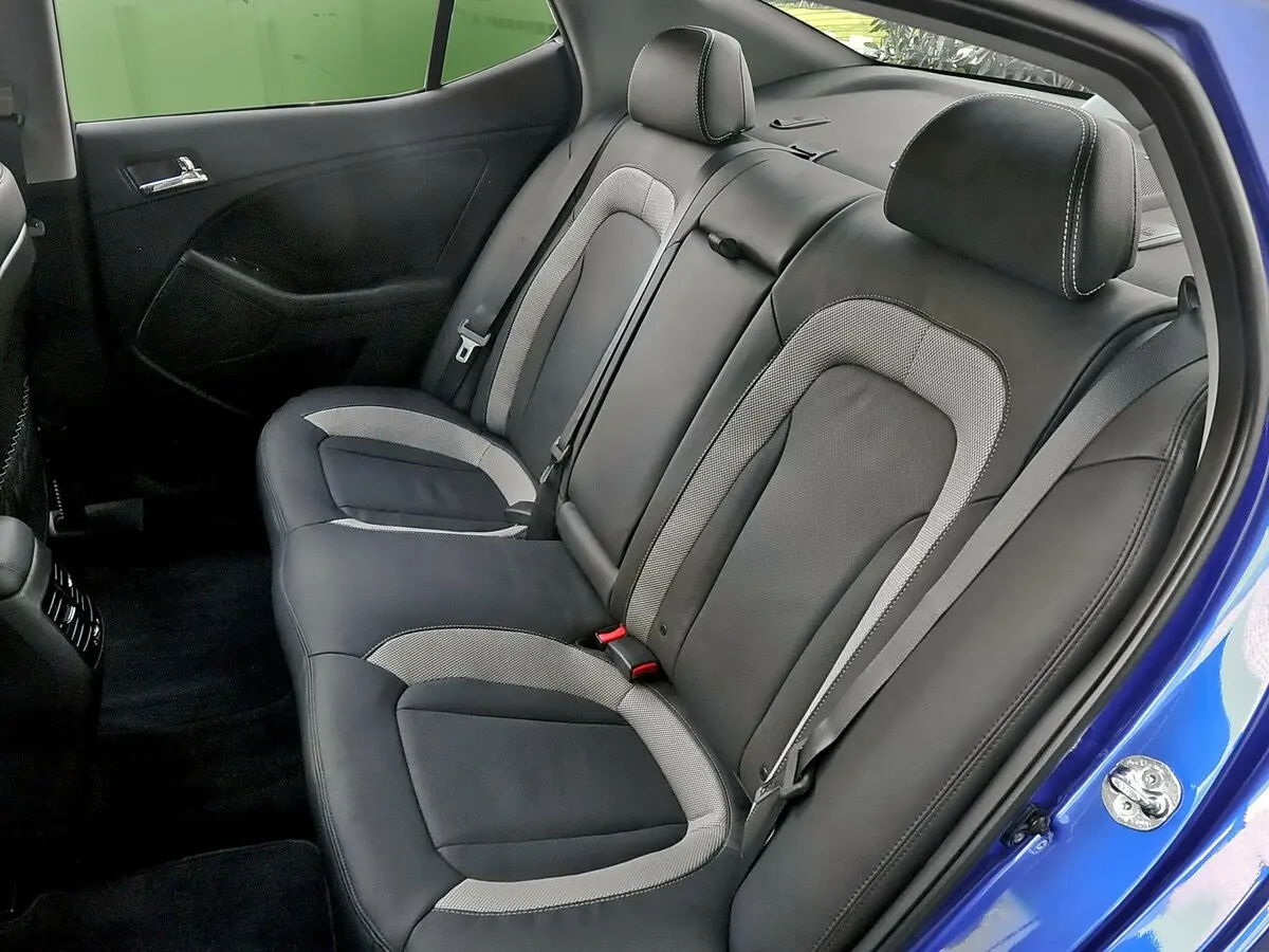 Kia Optima III Седан — фото 10