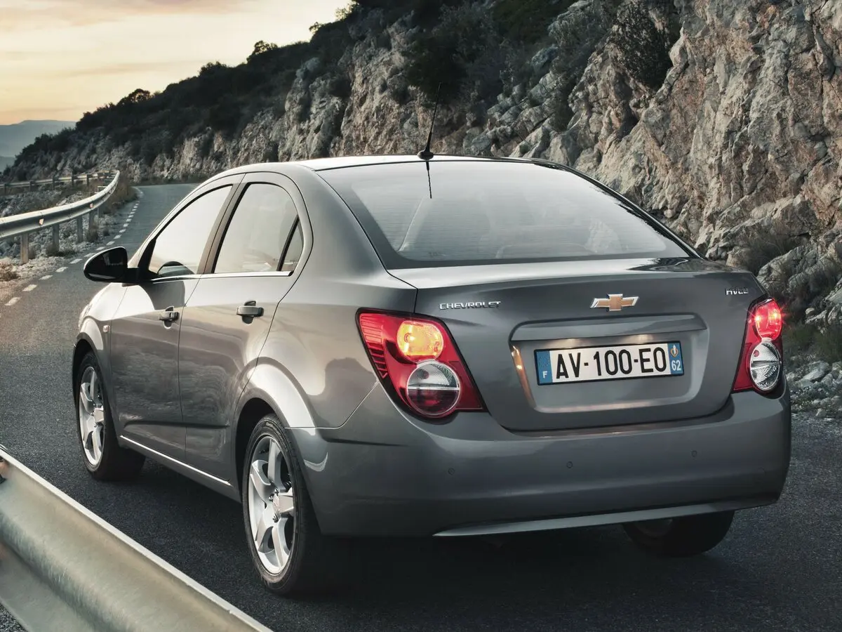 Chevrolet Aveo II Седан — сүрөт 4
