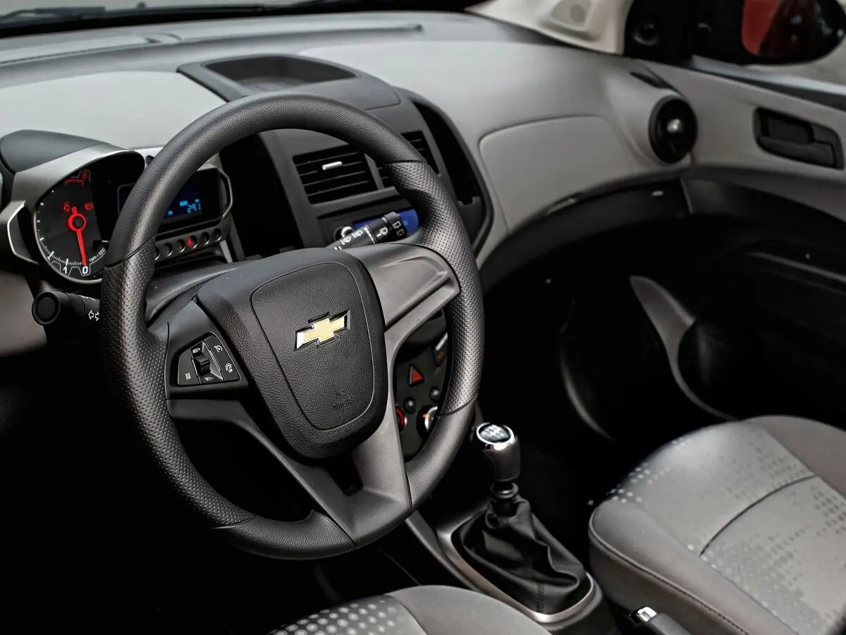 Chevrolet Aveo II Седан — сүрөт 8