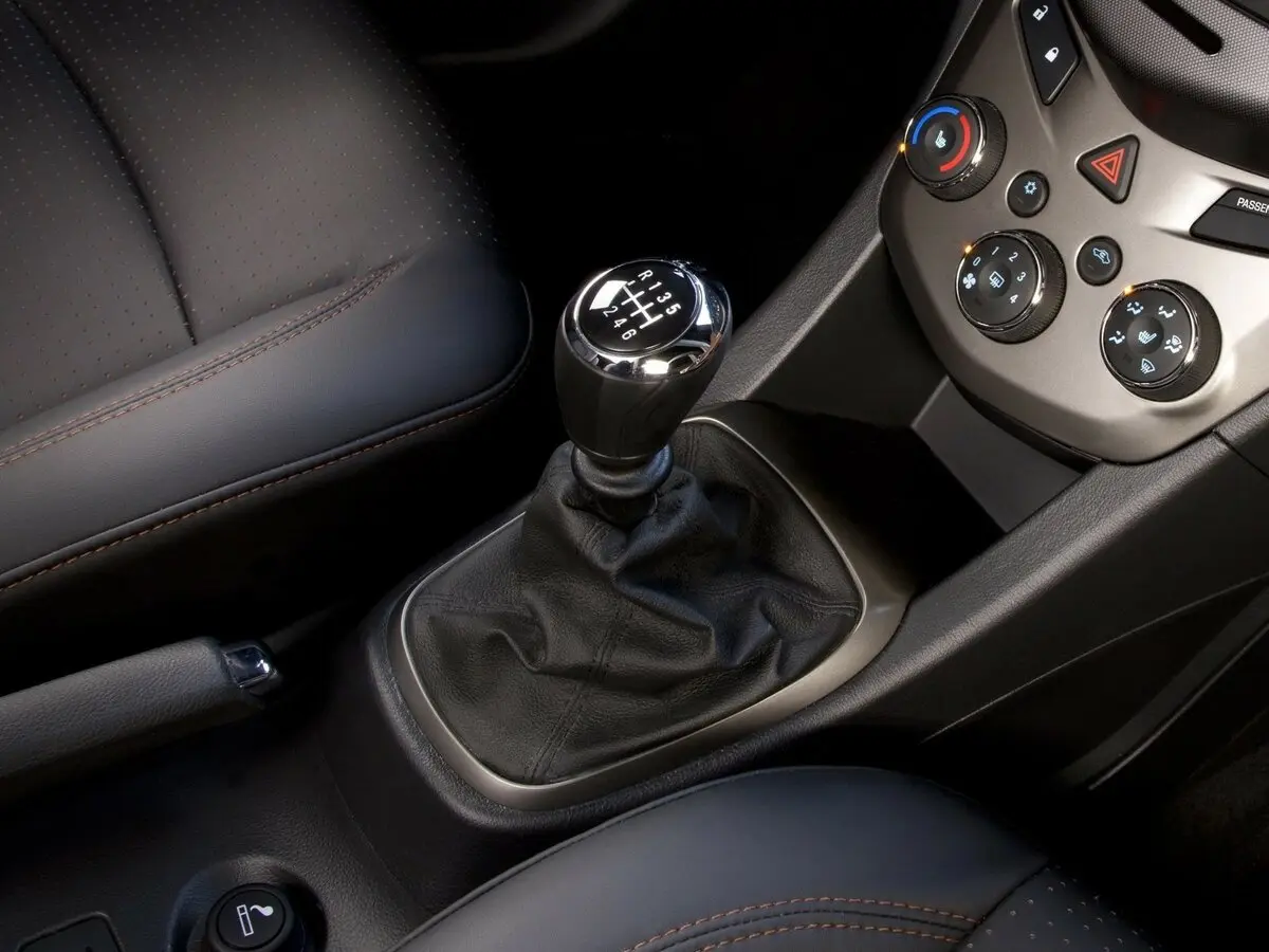Chevrolet Aveo II Седан — сүрөт 11