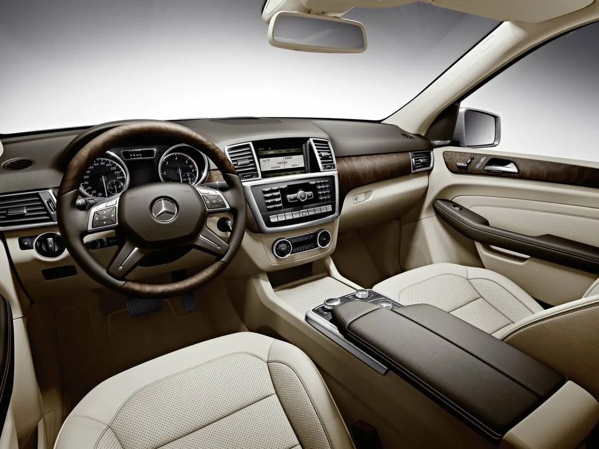 Mercedes-Benz M-Класс III (W166) Внедорожник 5 дв. — 照片 8