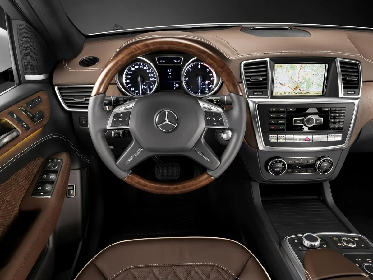 Mercedes-Benz M-Класс III (W166) Внедорожник 5 дв. — 照片 10