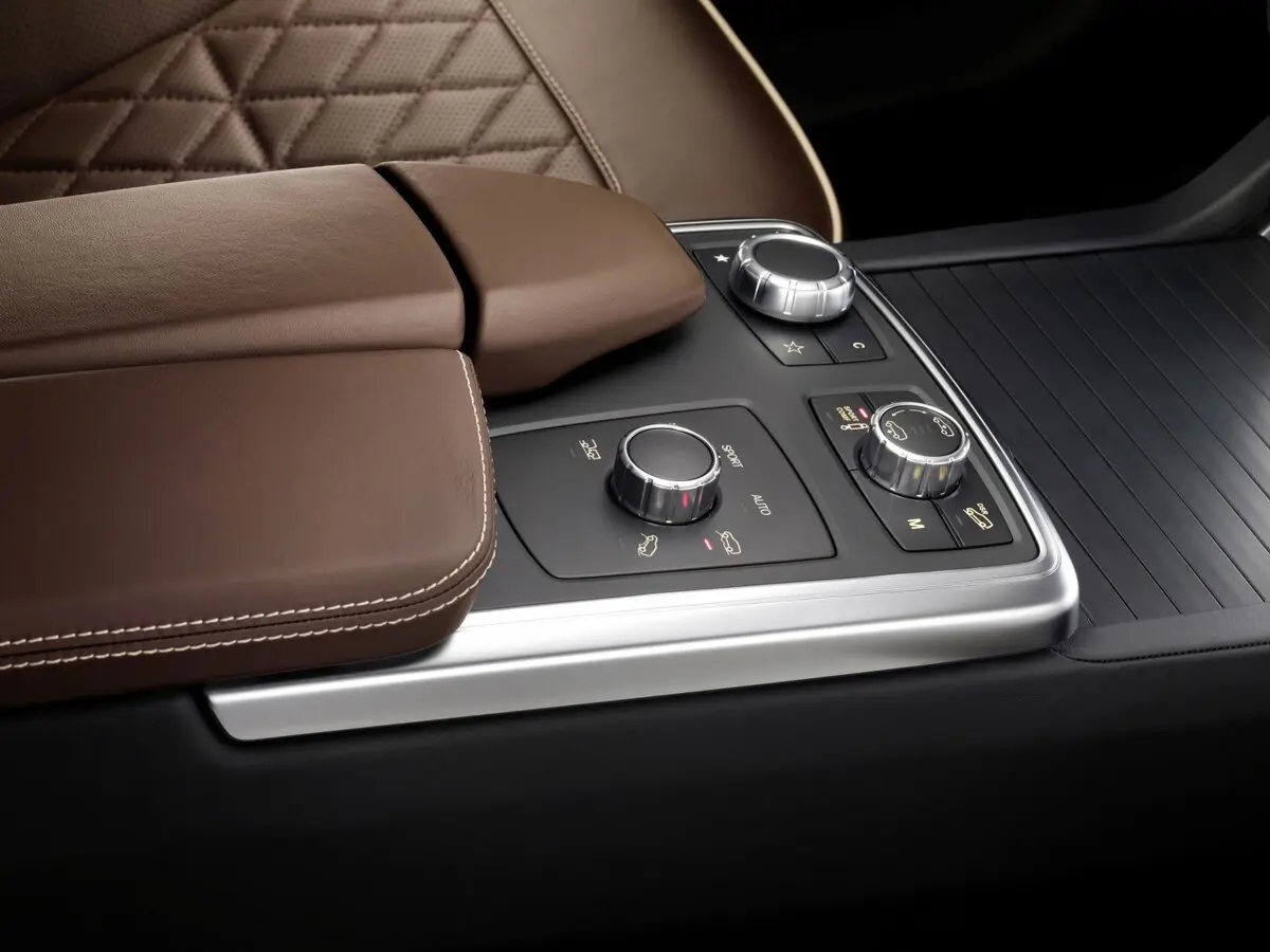 Mercedes-Benz M-Класс III (W166) Внедорожник 5 дв. — 照片 13