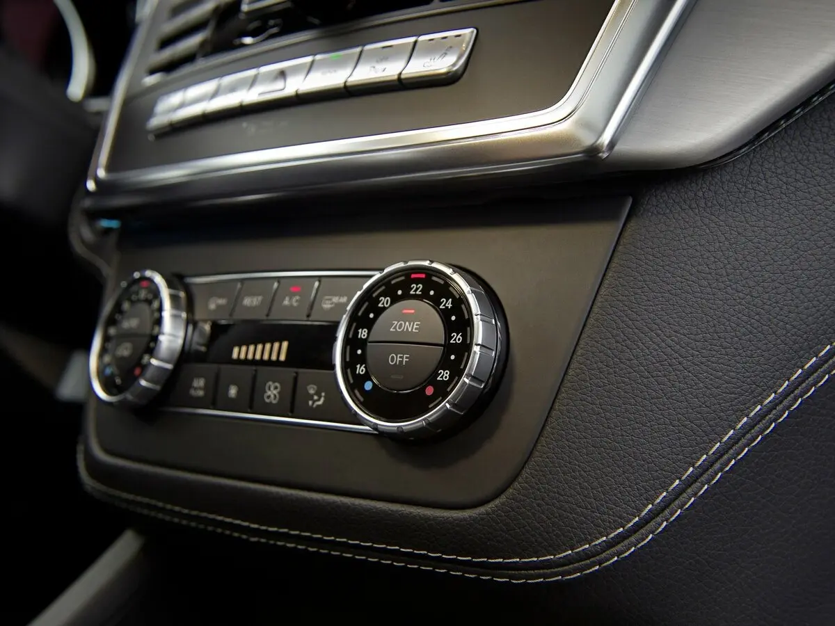 Mercedes-Benz M-Класс III (W166) Внедорожник 5 дв. — 照片 14