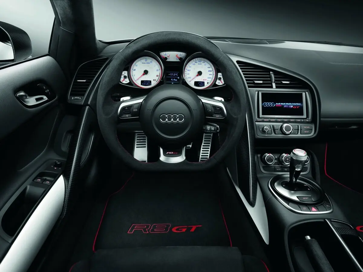 Audi R8 I (Typ 42) Купе GT — 照片 7